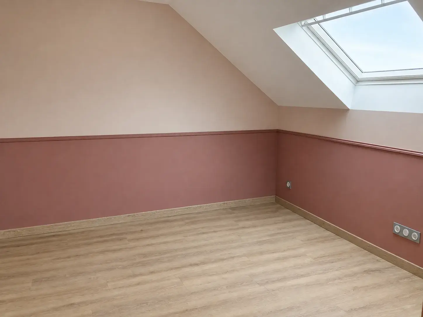 Rénovation d'une chambre d'enfant sous combles, après travaux