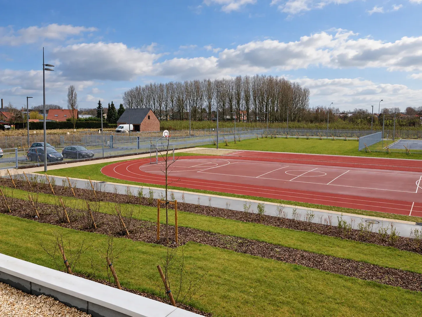 Plateau sportif et espaces verts du collège de Nieppe
